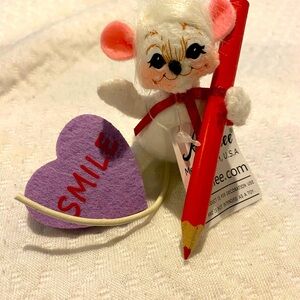 Annalee new 3inch mouse with pencil and heart